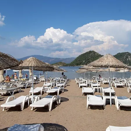 Munamar Beach Hotel