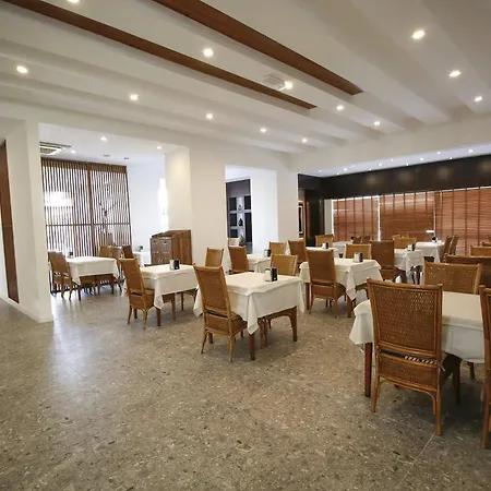 Hotel Munamar Beach 4*
